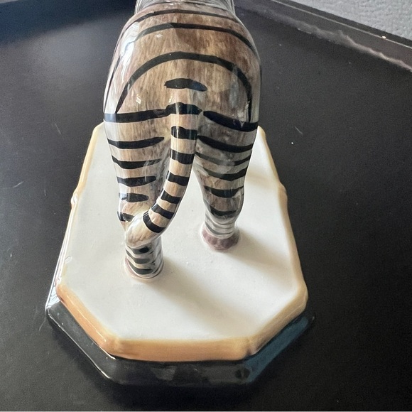 Rare 2002 Raymond Waites Empire Zebra Figure Certified International Collection - Picture 3 of 9